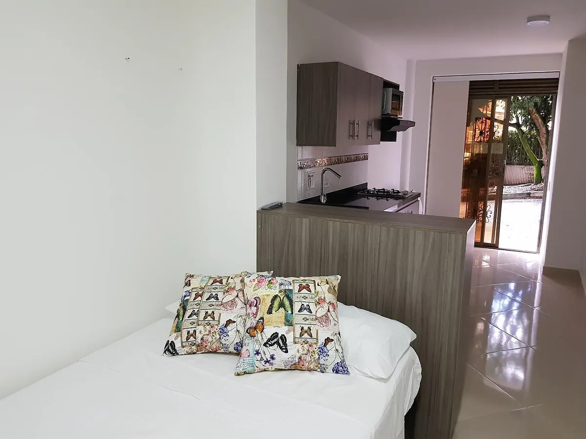 Apartaestudio Centro Comercial La Central Medellin
